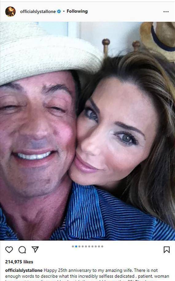 76岁史泰龙离婚将爱妻的纹身换成狗头