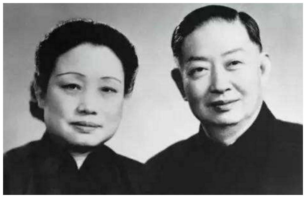 坤旦皇后言慧珠离婚嫁俞振飞后悲情早逝弟媳是王晓棠