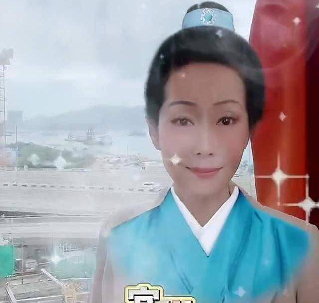 57岁叶童再扮许仙引争议表情僵硬认不出嫁富商32年没孩子