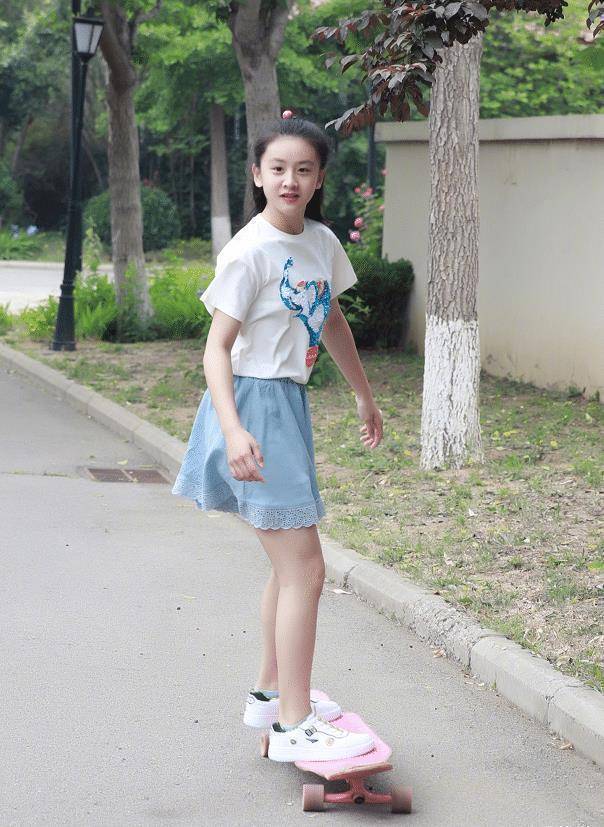 原创田亮女儿才是整容式长大意外撞脸关晓彤12岁身材不输妈