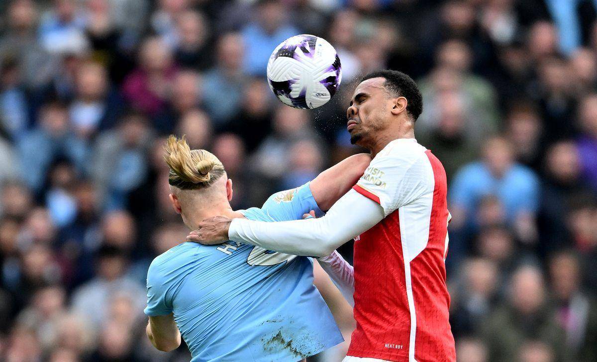 原创曼城阿森纳缠斗握手言和利物浦渔翁得利冠军悬念留待下回分解