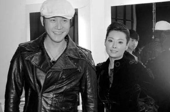 原创张怡宁老公苦追12年因任性分手的袁立三次闪婚如今音信全无