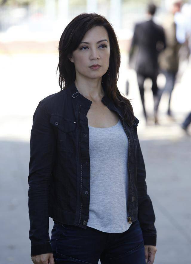 说到温明娜,其实大多数观众还是对她不了解的.