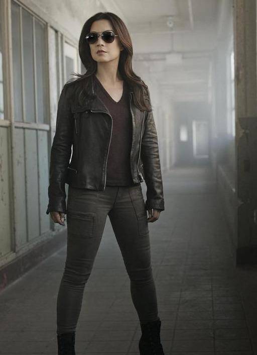 中国观众最熟悉的是温明娜的配音,但喜欢她的人最喜欢的是她的电视剧