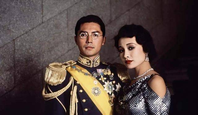 原创尊龙没有父母没有子女至今单身认了两棵千年老树当祖父母