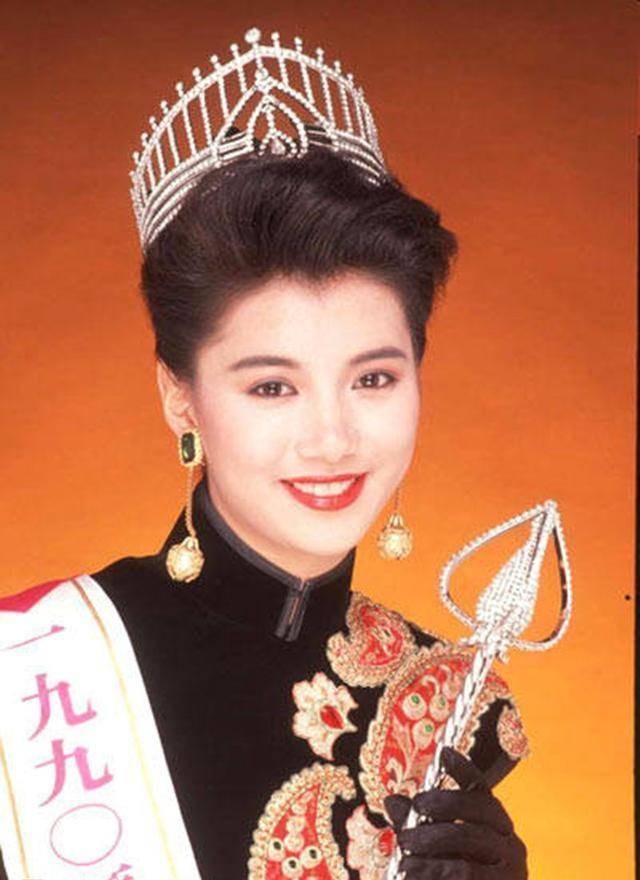 原创袁咏仪晒照为儿庆生14岁张慕童颜值帅气个头高痴迷滑板技艺高