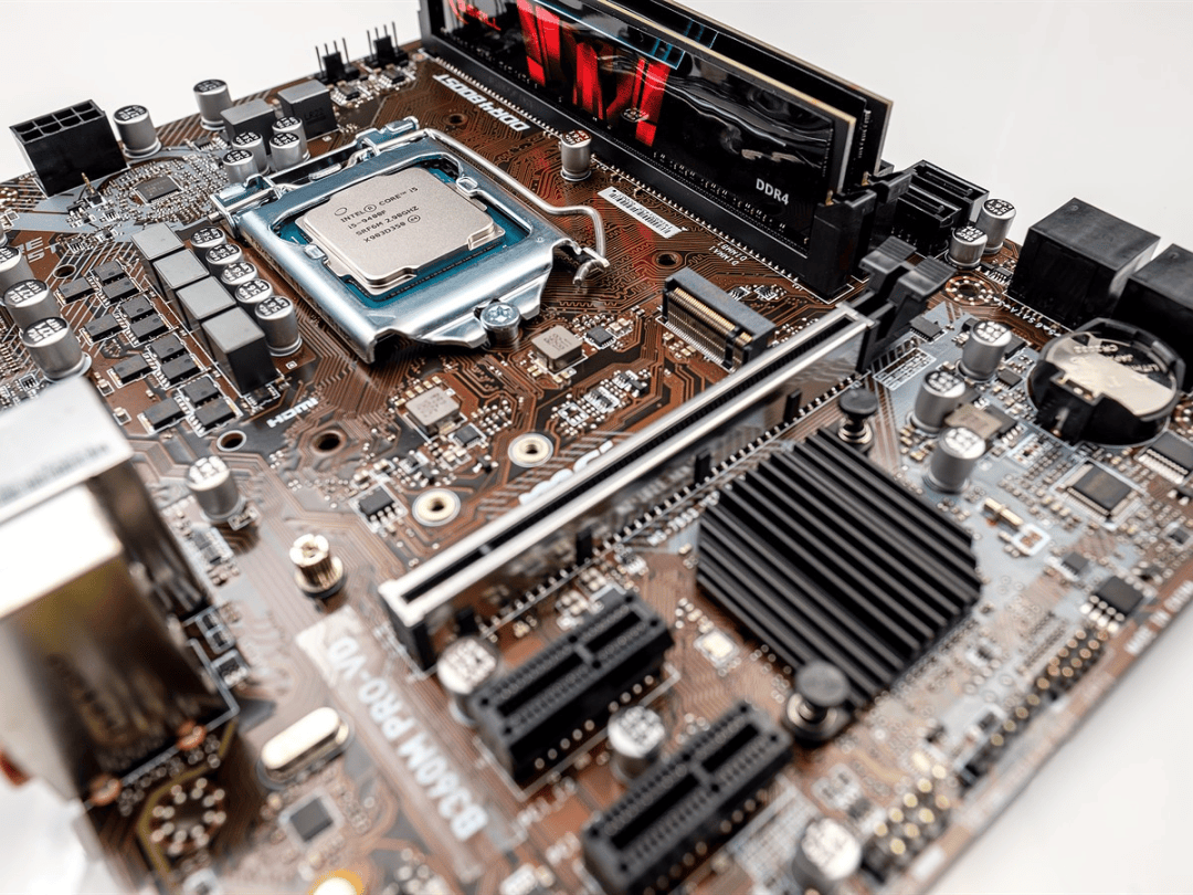 硬件玩家看过来:你的主板到底能用几年?