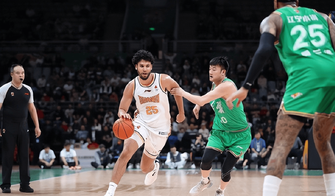 菲律宾正式归化博特赖特目前效力于山西对阵辽宁砍下3714