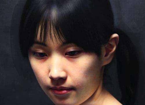 原创冷军用画记录烧后的剪刀却卖出162万的高价专家却指责他瞎画