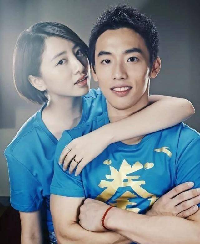 恋上比自己矮的体操冠军,退役后收获爱情当准妈妈_周捷_孩子_邹凯