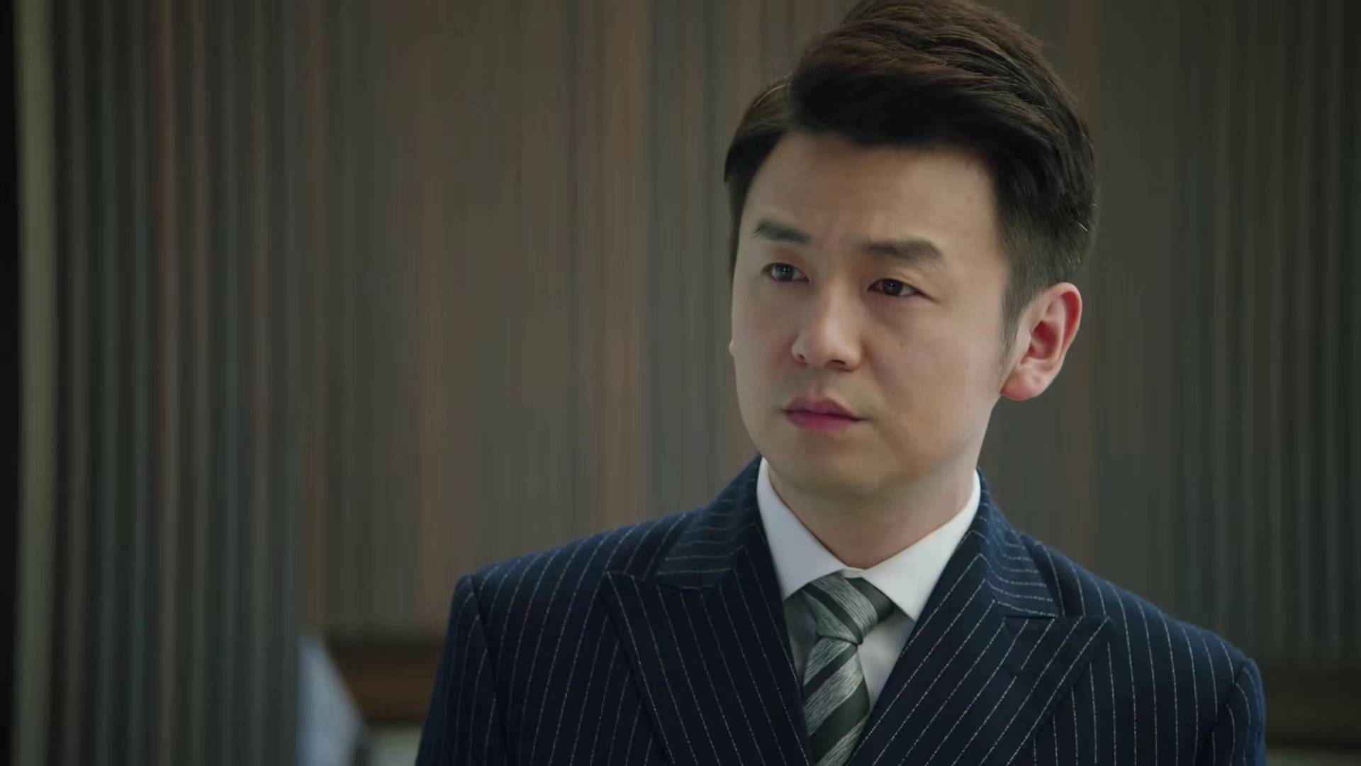 半生》平儿朋友圈秀恩爱,佳清受刺激,凌玲暴怒打人_陈俊生_贺涵_小沫