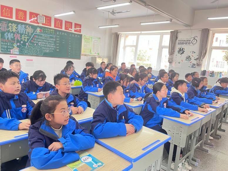 新锐控股集团丨滁州儒林外国语学校看儒林小老师与你话清明
