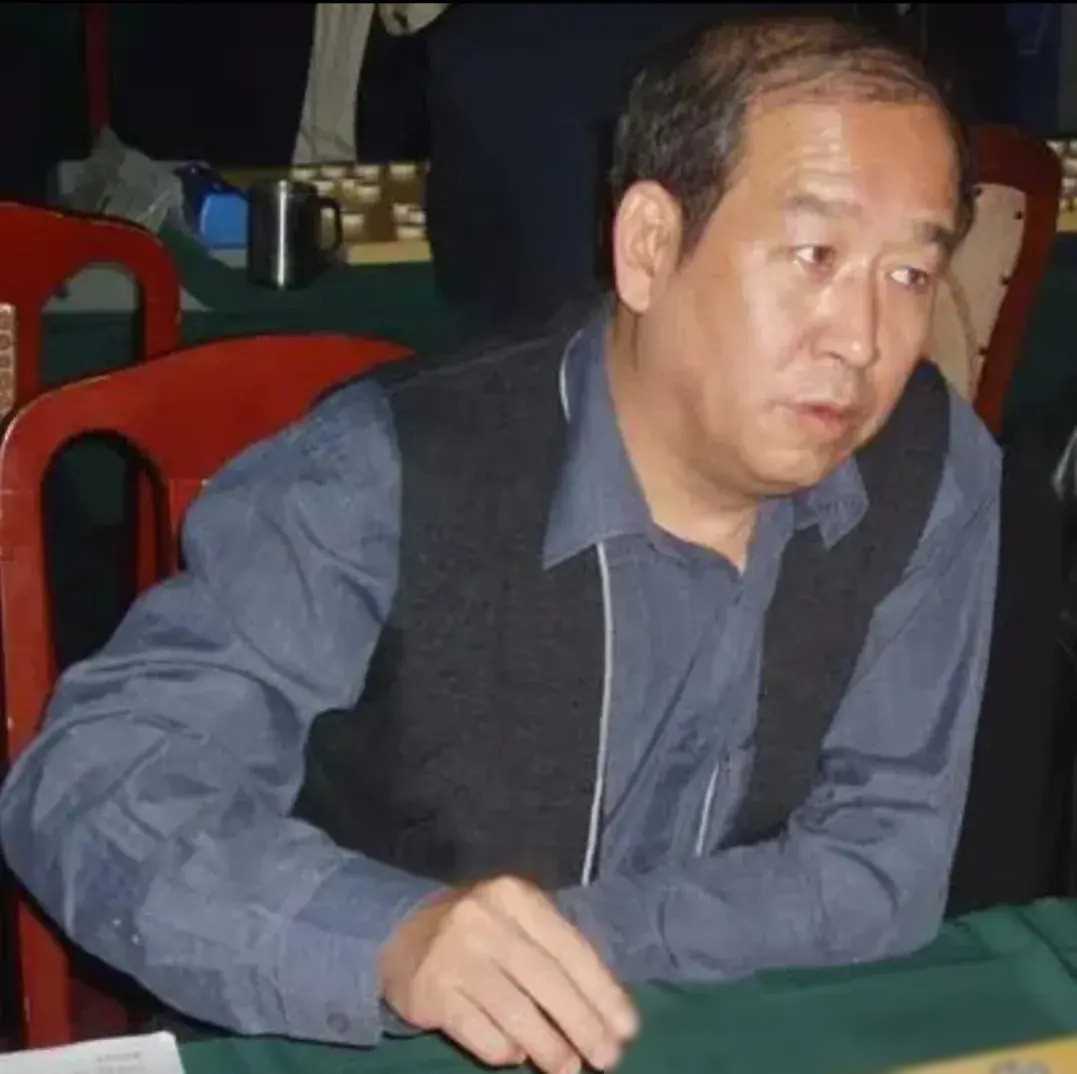 第七位棋手是闫文清,同样悲情指数三颗星.