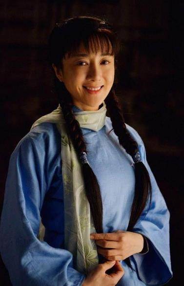 庐隐的第二任丈夫是小自己9岁的清华诗人李唯健,1930年,庐隐与李唯 