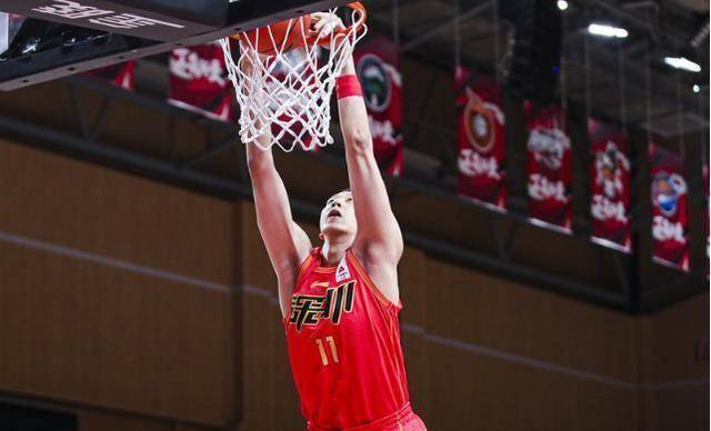 原创cba42轮深圳迎战吉林沈梓捷能否延续火热状态率队获胜