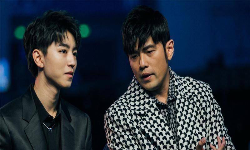 众所周知,王俊凯喜欢周杰伦,是一位备受瞩目的追星族.