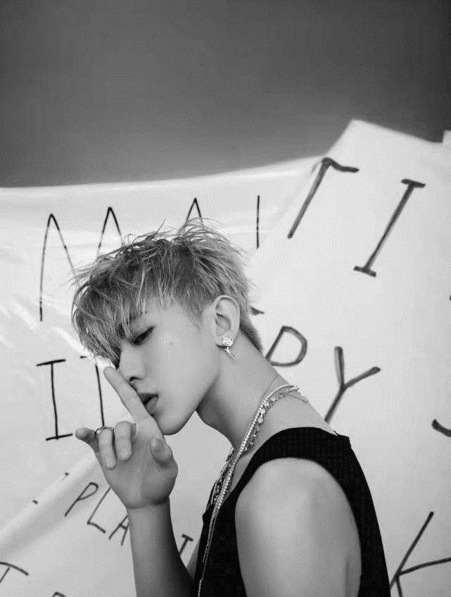 原创蔡徐坤刚官宣代言视频就登上亚洲第一大屏这排面和速度真的强