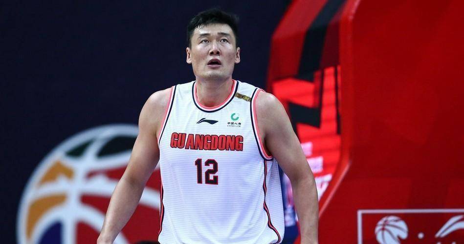 1人,那就辽宁男篮阵中的朱荣振,广东男篮阵中的苏伟,深圳男篮的孟翔