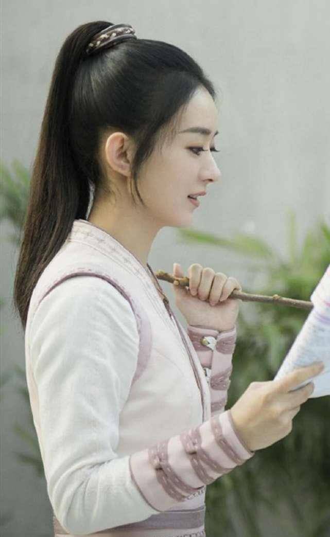 谁说赵丽颖近况拍戏胖到认不出看到有翡最新剧照胳膊瘦到让人心疼