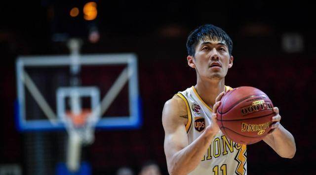 总冠军,要创造历史的广厦队会放走场均12分接近3个抢断的锋线悍将刘铮