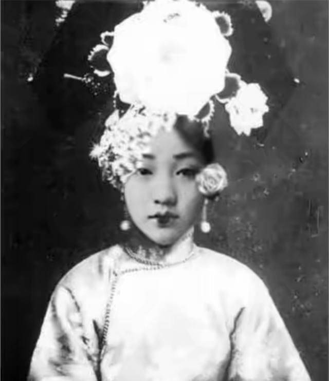 光绪帝怎一个幸福了得珍妃美丽动人隆裕相貌平凡