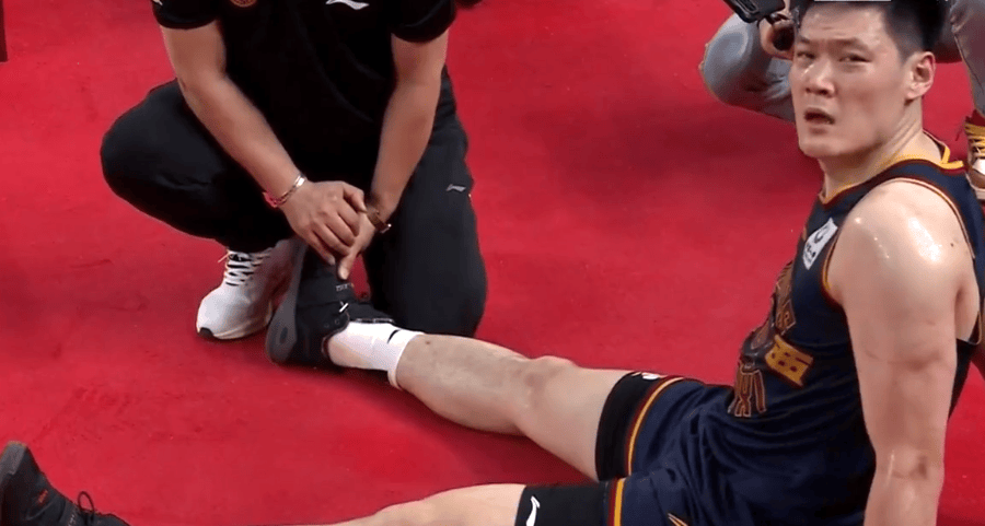 原创拼废一条腿将球队抬进季后赛仍被看衰一轮游广厦才是该害怕的