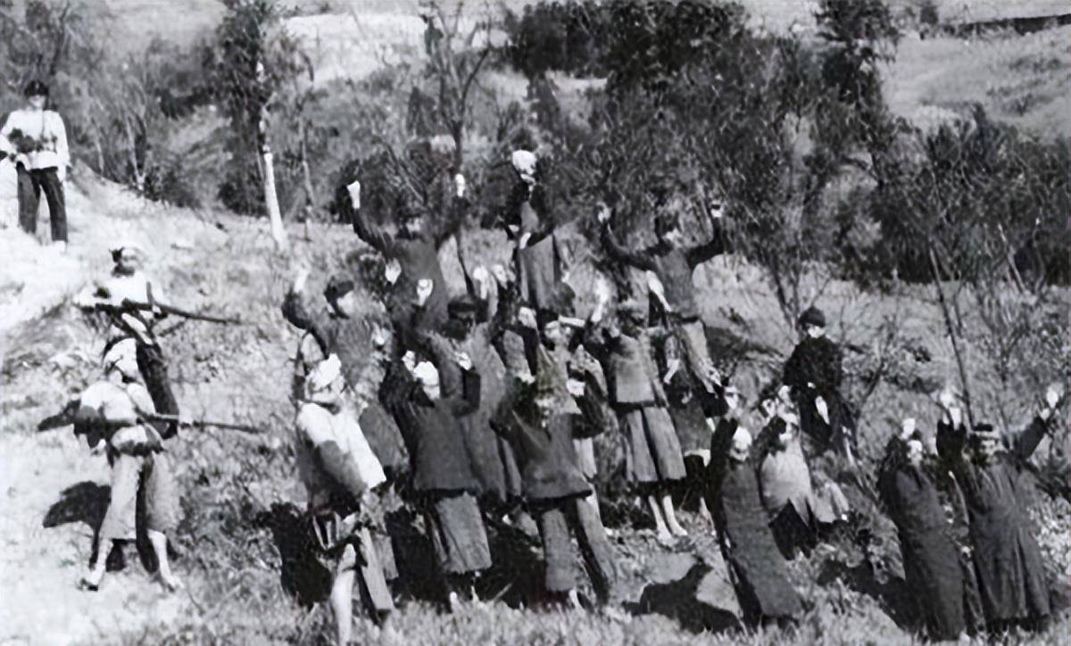 后来孙太因犯罪被捕入狱,在牢狱中认识了同样阴狠的土匪刑科.