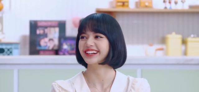 原创blackpink粉墨想不火都难jennie已开始学法语lisa挑战做料理