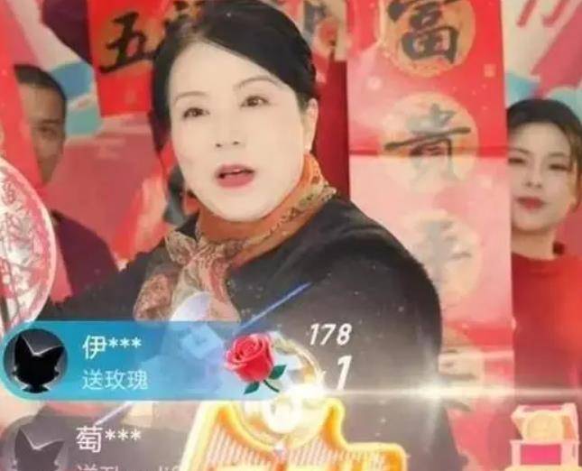 言宝近照很活泼,田静换方式带货,许敏身边有吉祥四宝_直播_徐敏_景甜