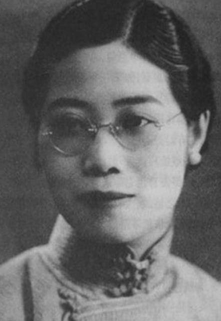 他是民国最多情大师,为追求妻子闺蜜,毅然抛弃发妻和3个女儿_吴宓