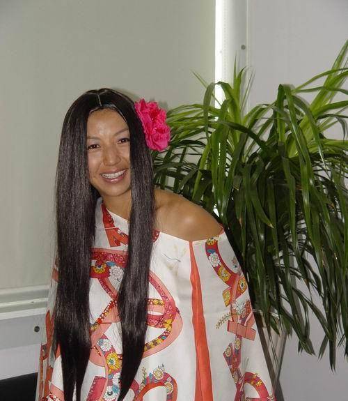 原创杨二车娜姆和外交官相恋7年成名后为母亲盖房56岁未婚无子