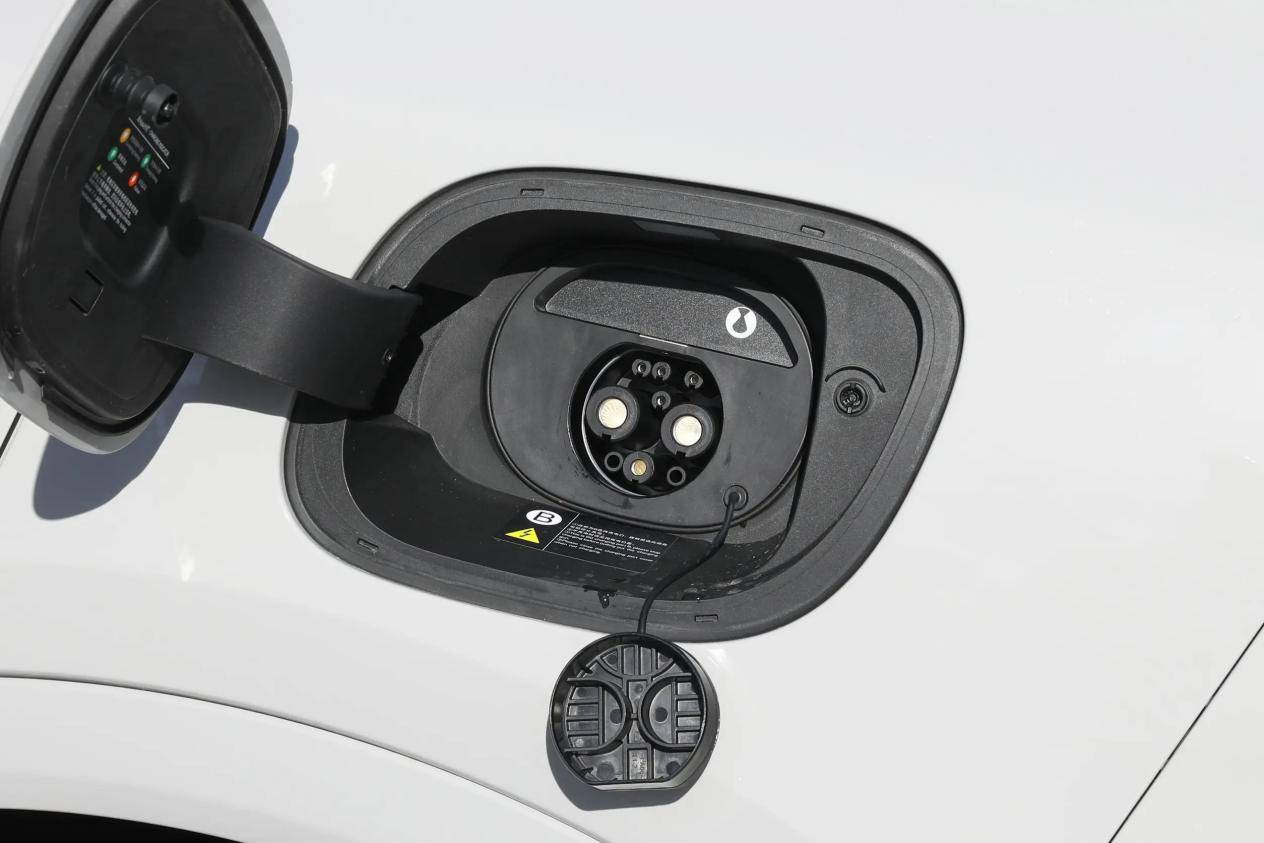 全新腾势n7正式上市,实力上涨,价格下调,售23.98-32.