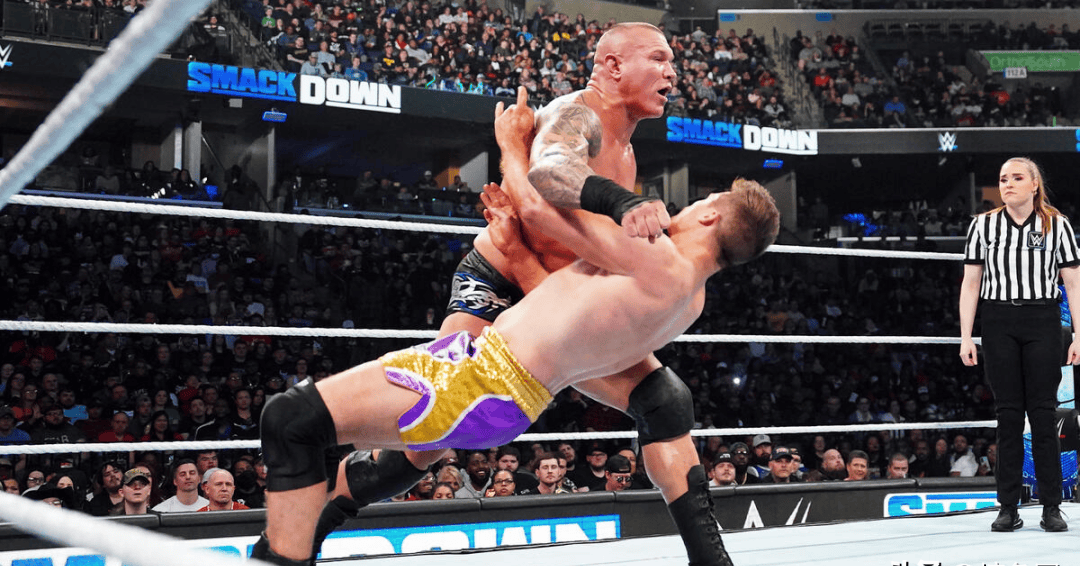 原创cm朋克透露回归wwe时的场景老麦主动拥抱兰迪表示欢迎