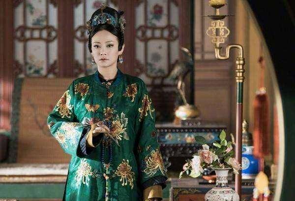 《延禧攻略》高贵妃谭卓补妆时竟唱起葫芦娃,秦岚坦言最恨高贵妃_剧中