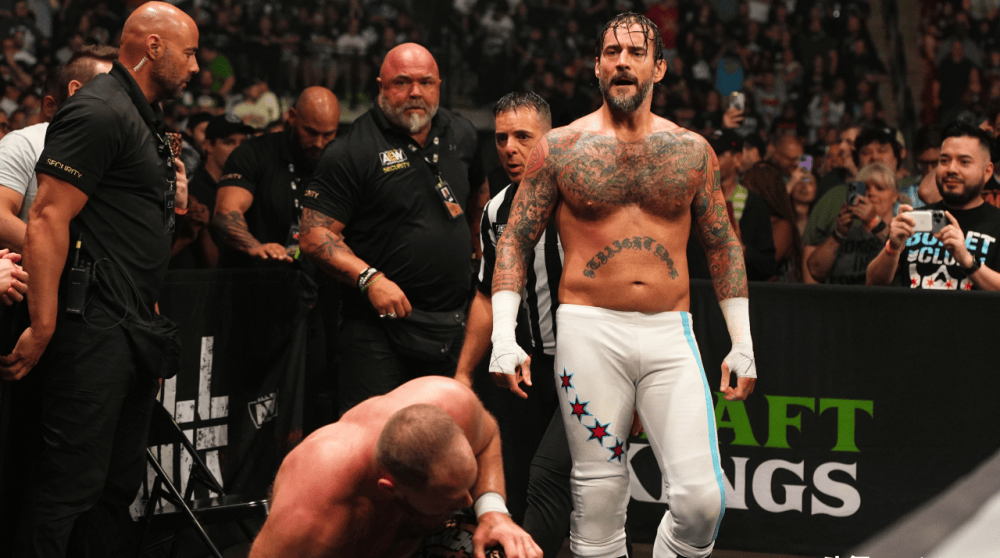 原创cm朋克透露回归wwe时的场景老麦主动拥抱兰迪表示欢迎