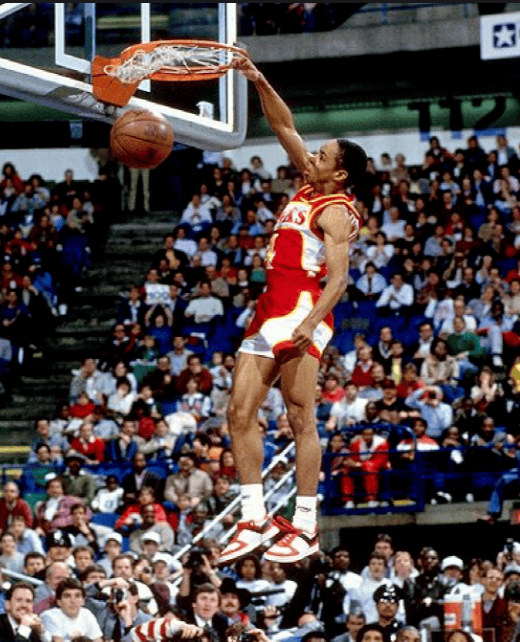 但是你看看1米68的小土豆韦伯,他不仅能扣篮,还拿过扣篮王,这弹跳真不