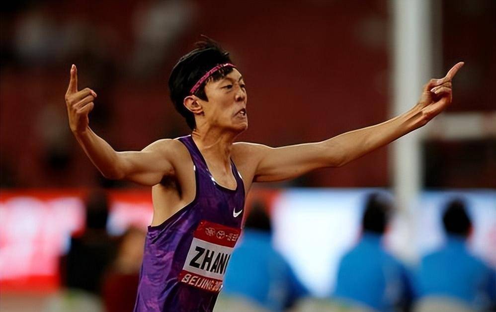 原创张国伟被地方队除名后自费训练出场即金牌成绩力压现役冠军