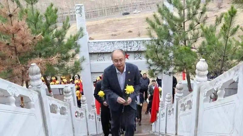 宁武县开展2024年清明祭英烈活动