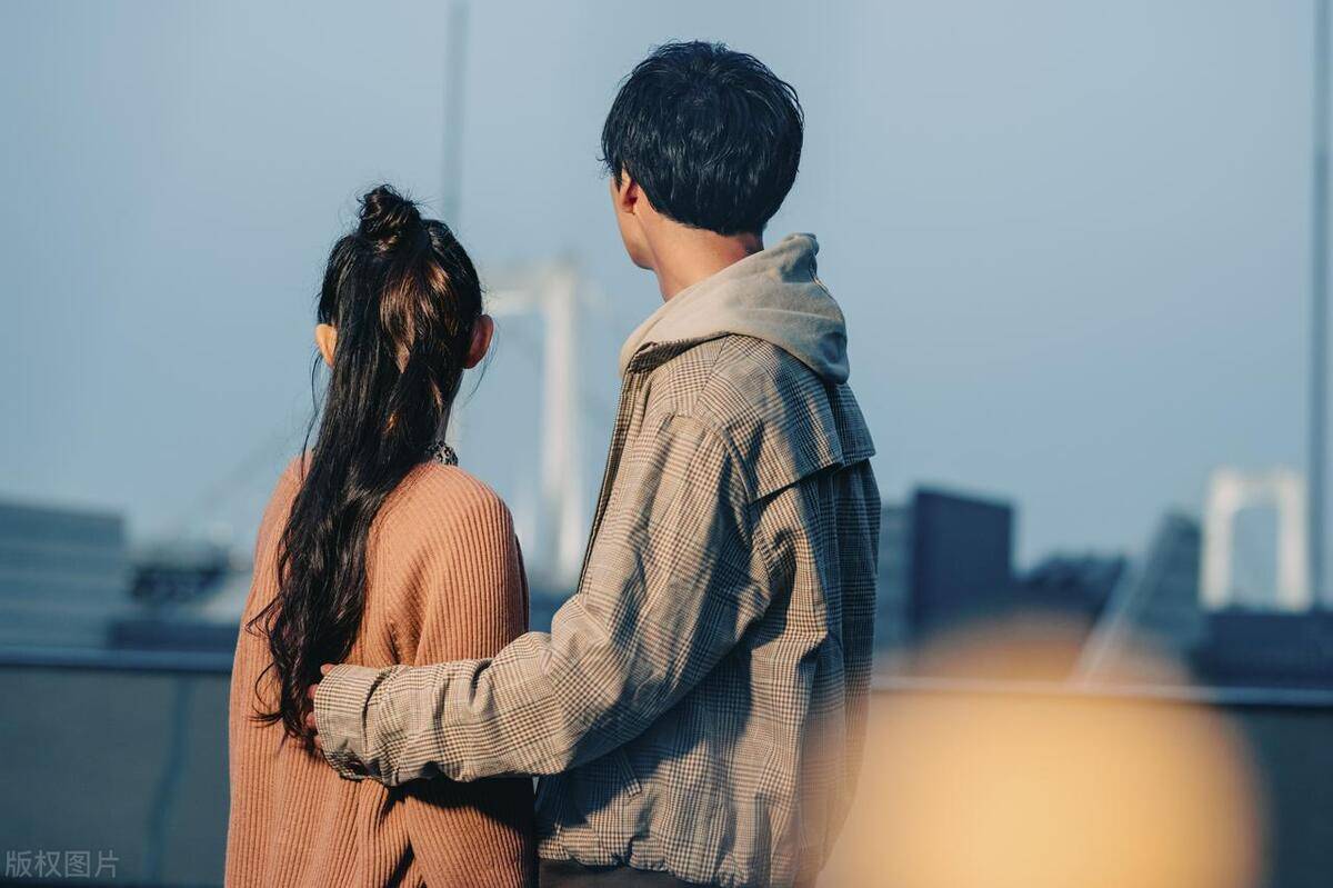 原创异地恋该坚持还是放弃