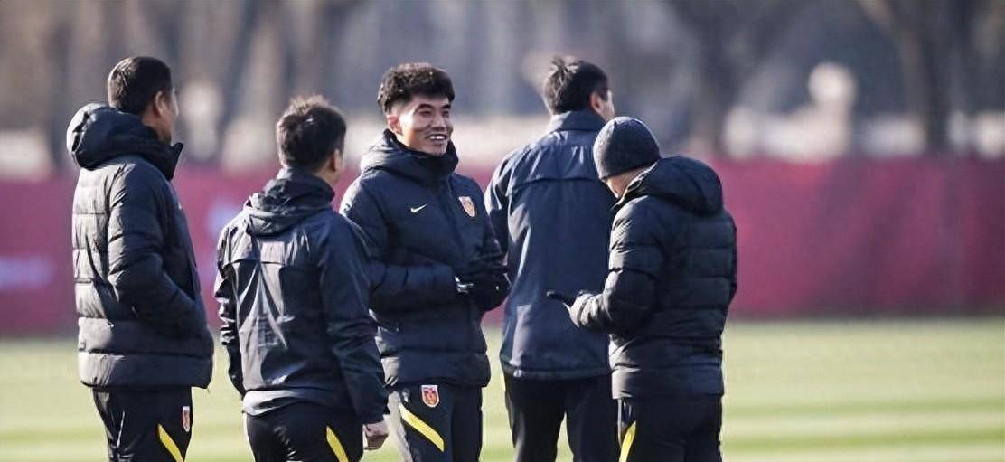 为何选郑智不选孙继海国足中方教练有玄机泰山名宿才是最优解