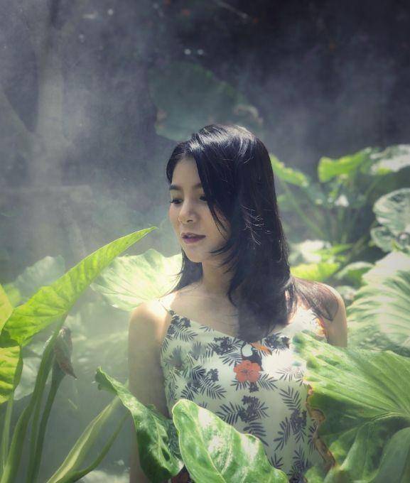 奥运冠军何姿现状为女儿庆祝一岁生日抱怨养女儿太花钱