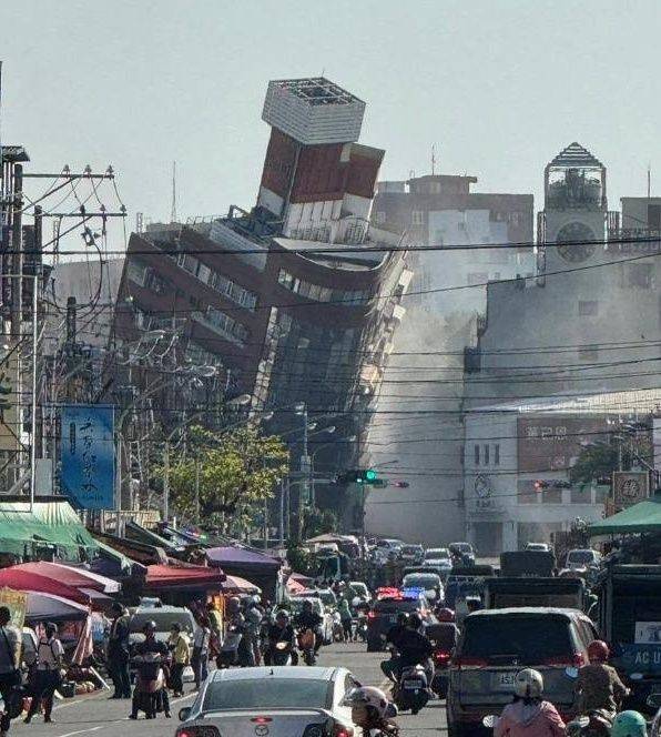 另据台湾"东森新闻网"消息,目前地震已致9人死亡,934人受伤.