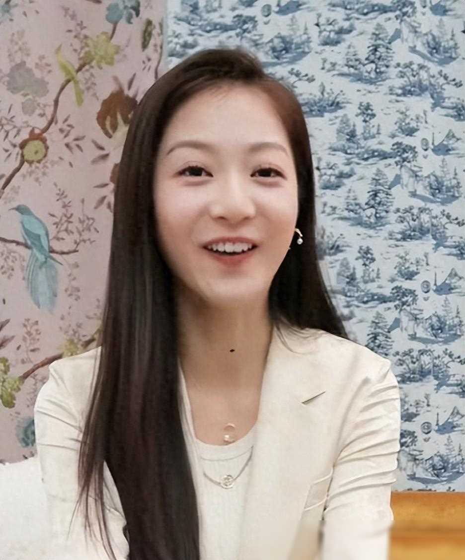 冯琳接受王冠专访,初稿完成欲讲述更多相关经历