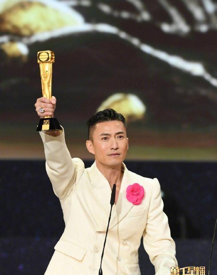 年轻艺人接棒上位,陈炜大热倒灶再错失视后_陈山聪_角色_林敏聪