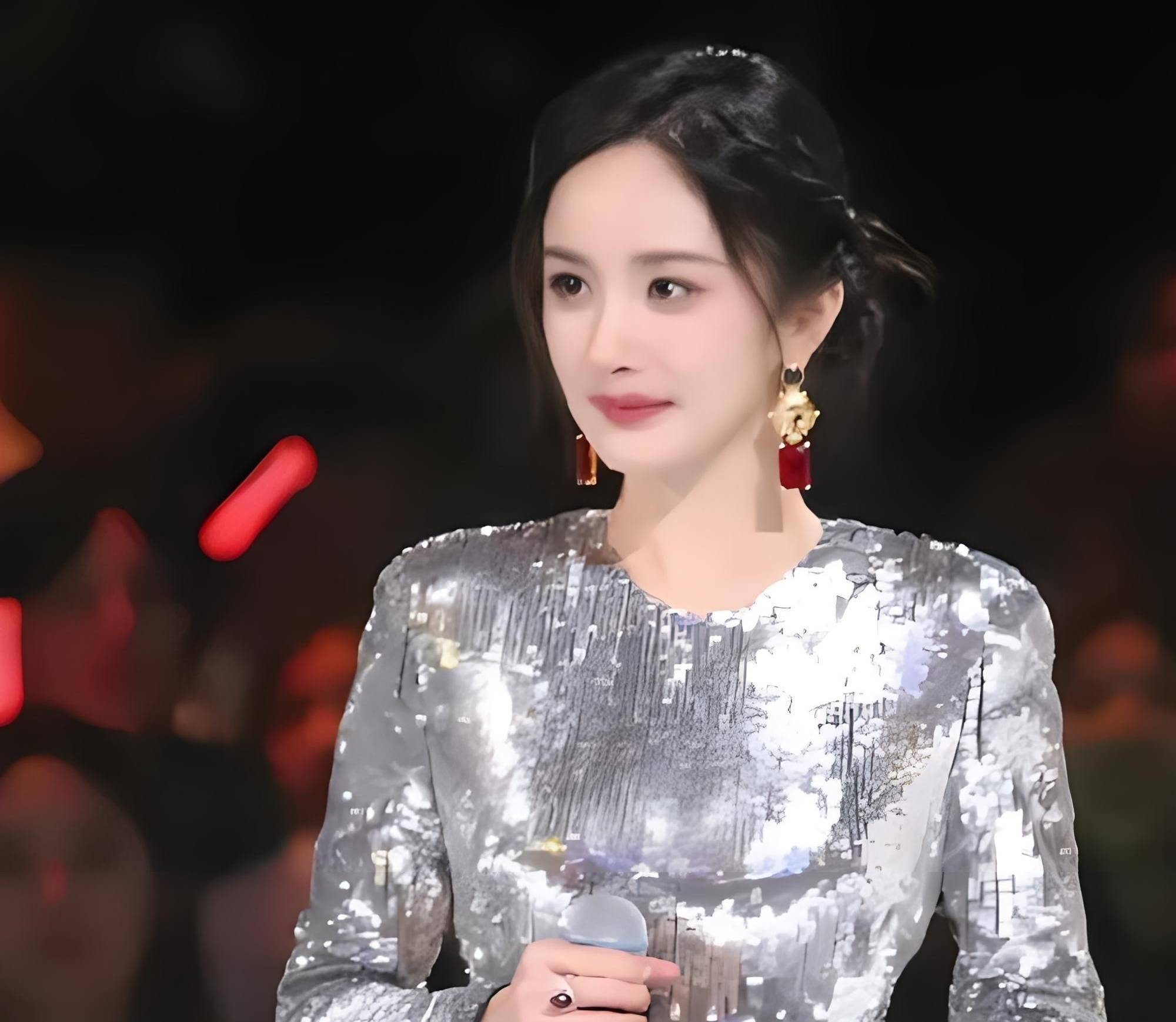 原创原创娱乐圈八卦杨幂美貌引发热议选择适合医美项目展示自信之美