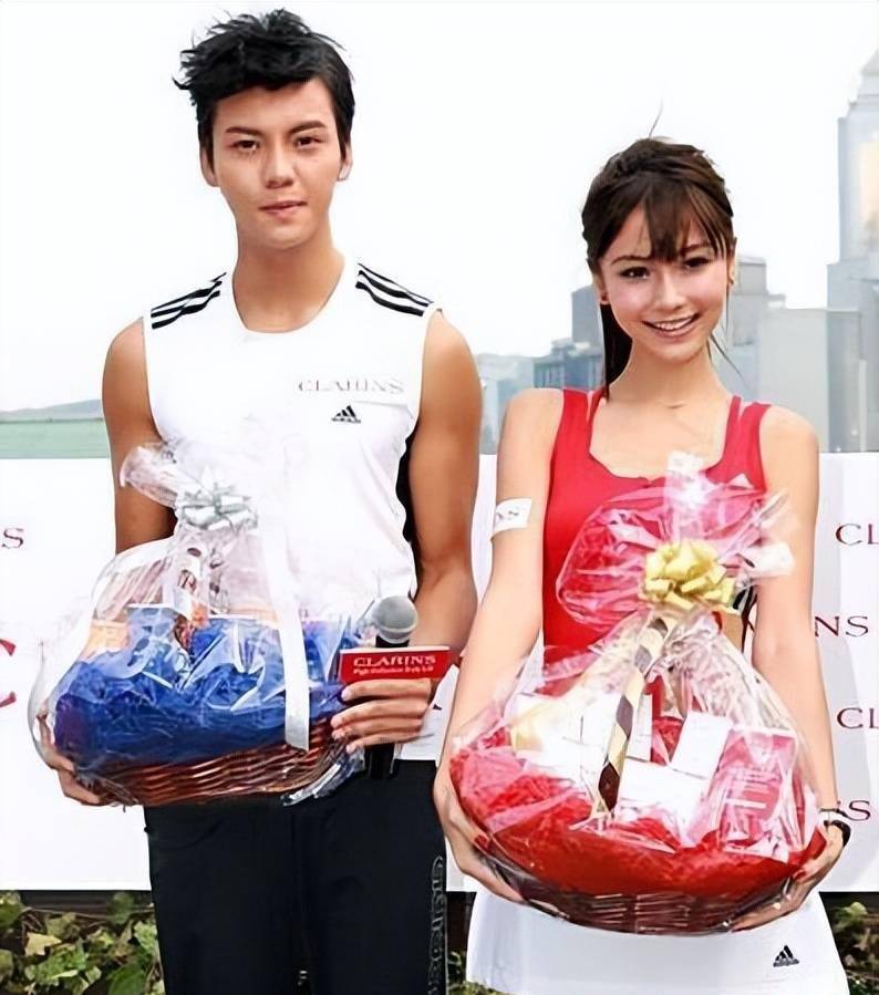 原创原创陈伟霆与杨颖旧情被重提分手后还曾发过挑逗露骨短信求和