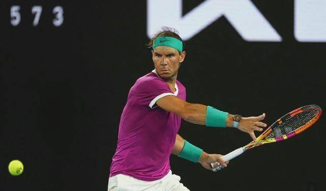 澳网纳达尔拒绝逆转32胜对手挺进四强6号种子决胜盘太强势