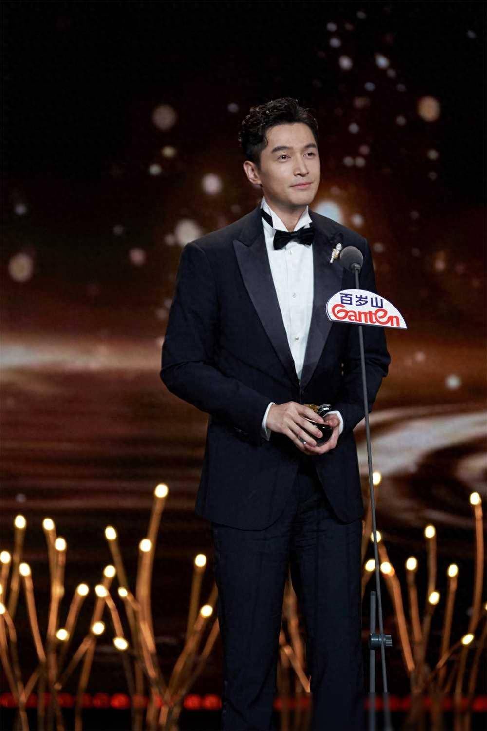 原创胡歌周迅获年度卓越品质之星繁花摘得最多奖项