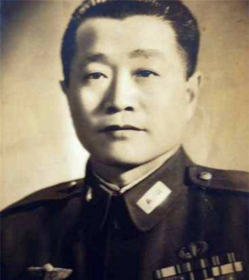 第五军远征缅甸时下辖的三个师都由谁担任师长他们后来都怎样了