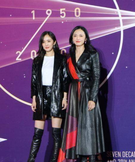 原创北电校庆大咖齐聚杨幂姚晨上演姐妹情杨紫西装纱裙美出女团范